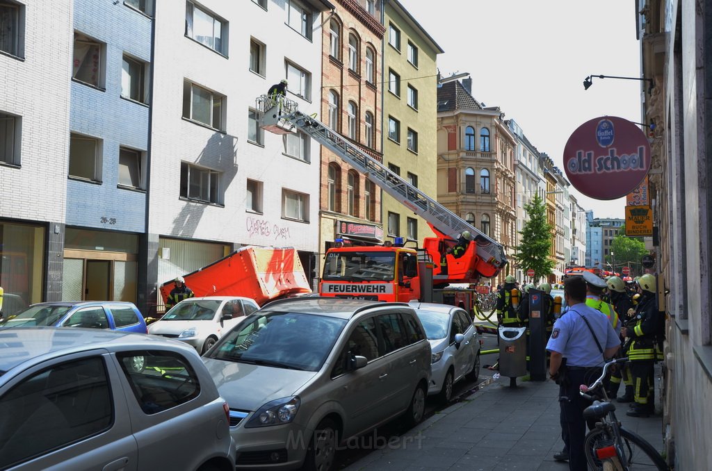 Feuer 2 Y Koeln Altstadt Kyffhaeuserstr P034.JPG - Miklos Laubert